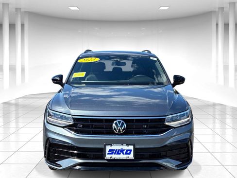 Certified 2023 Volkswagen Tiguan SE R-Line AWD/4WD image 2
