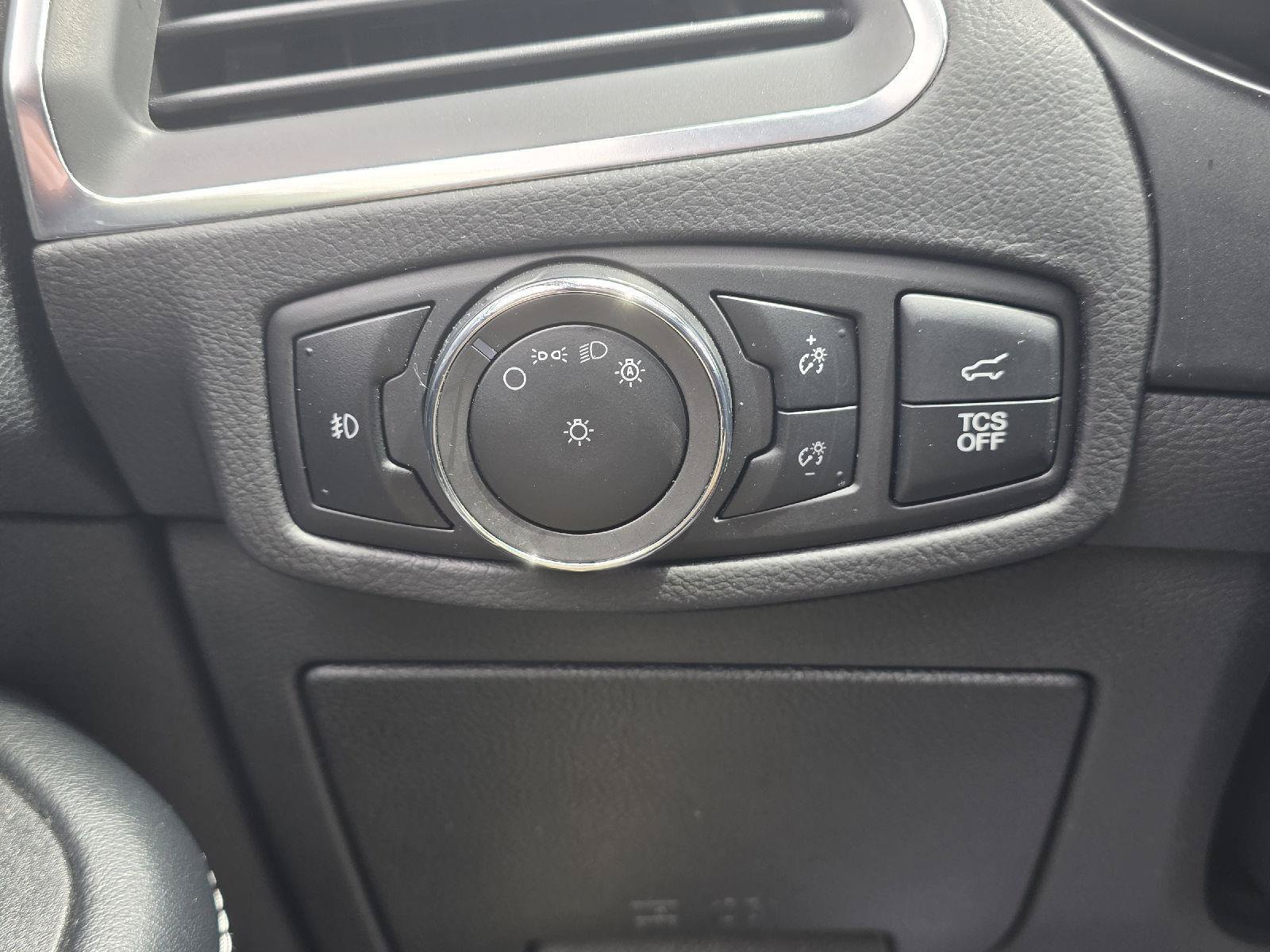 Used 2024 Ford Edge Titanium AWD/4WD image 18