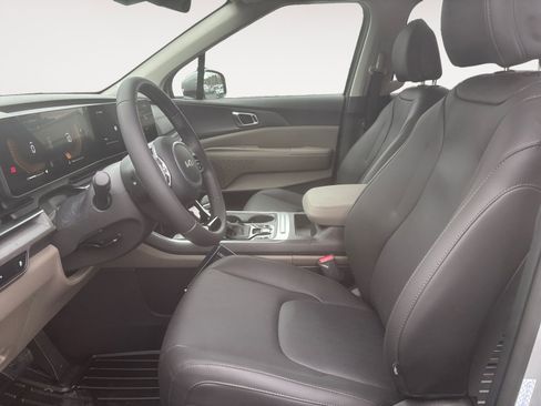 New 2026 Kia Carnival EX image 9