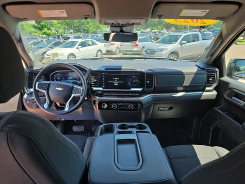 Used 2023 Chevrolet Silverado 1500 LT AWD/4WD image 12