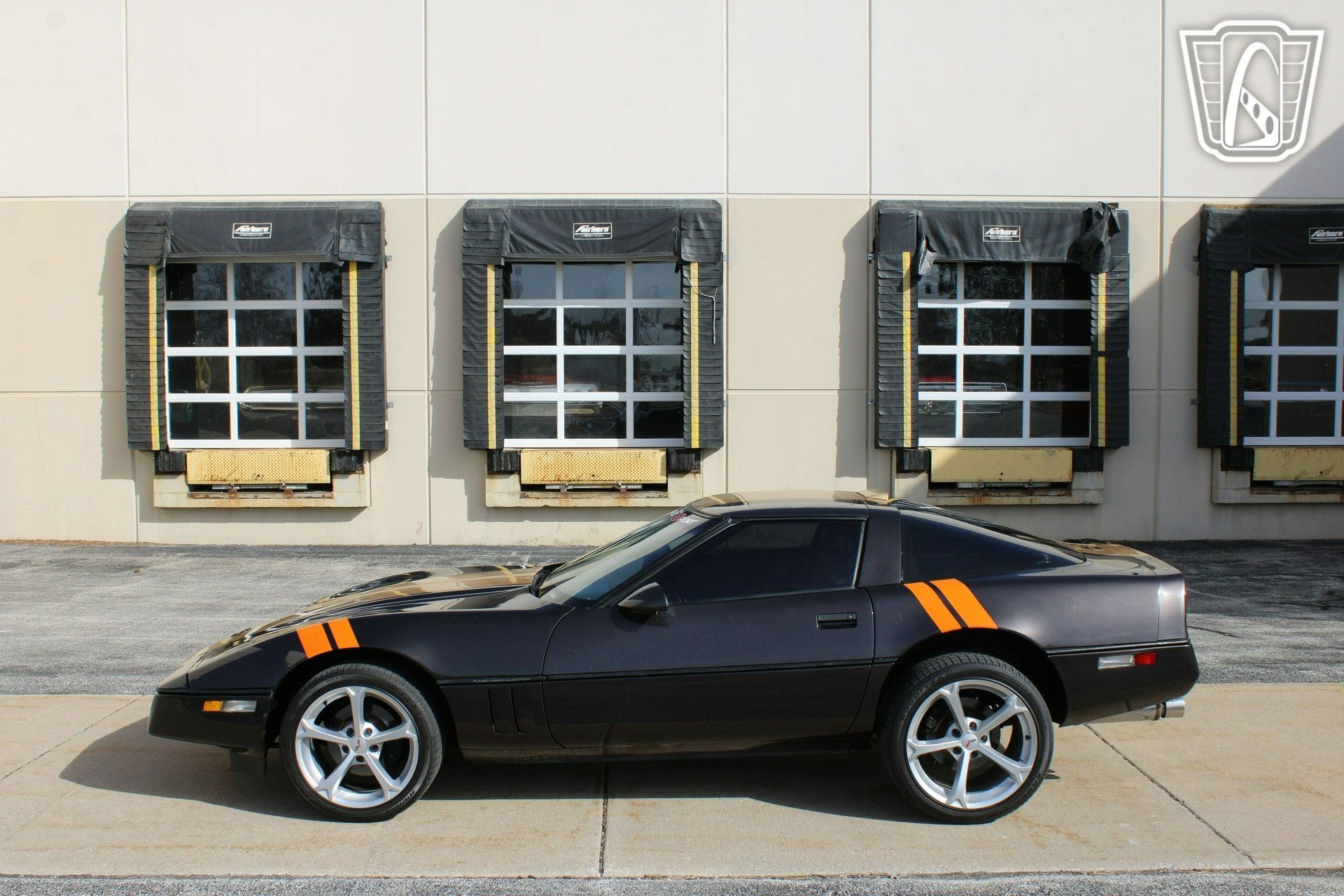 Used 1988 Chevrolet Corvette Coupe RWD image 3