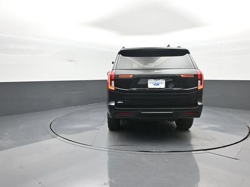 New 2026 Ford Expedition Platinum w/ Stealth Appearance Package AWD/4WD image 6