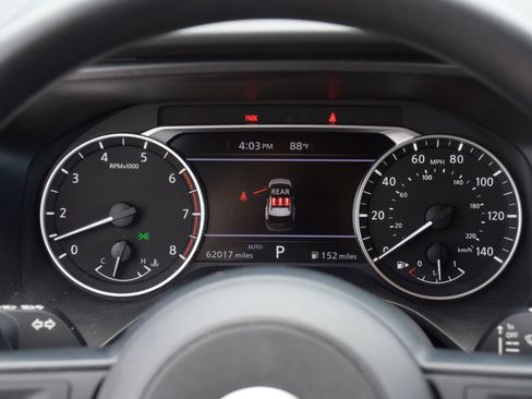 Used 2024 Nissan Rogue SV AWD/4WD image 9
