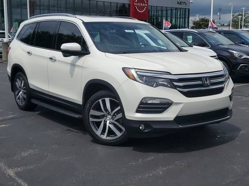Used 2018 Honda Pilot Touring image 34