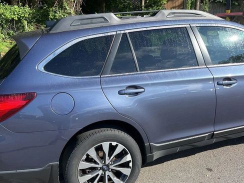 Used 2016 Subaru Outback 2.5i Limited AWD/4WD image 9