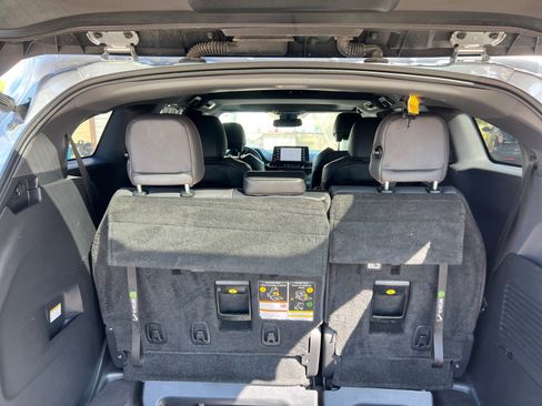 Used 2021 Toyota Sienna XSE w/ XSE Plus Package image 29