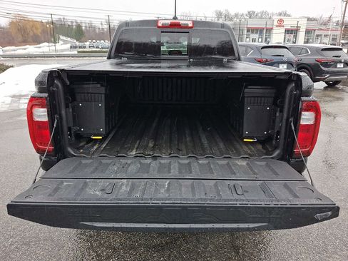 Used 2023 GMC Canyon AT4 w/ AT4 Premium Package image 31