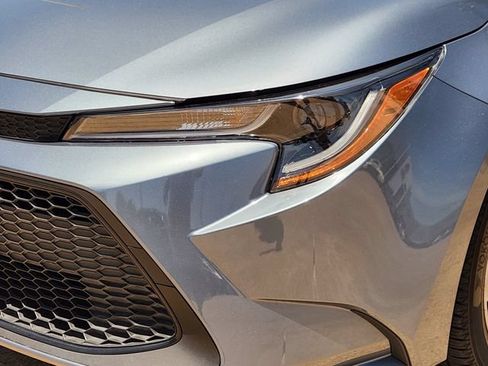 Used 2022 Toyota Corolla LE w/ LE Convenience Package FWD image 6