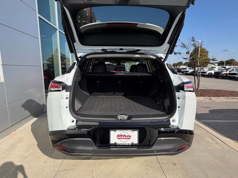 New 2026 Nissan Murano Platinum w/ Cargo Package AWD/4WD image 7