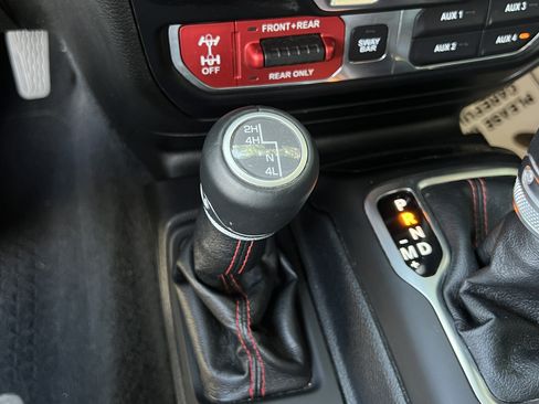 Used 2020 Jeep Wrangler Unlimited Rubicon AWD/4WD image 18