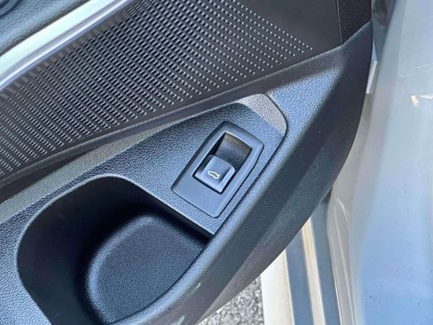 Used 2024 BMW 330i xDrive Sedan image 17