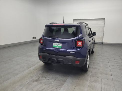 Used 2019 Jeep Renegade Latitude w/ Cold Weather Group image 9
