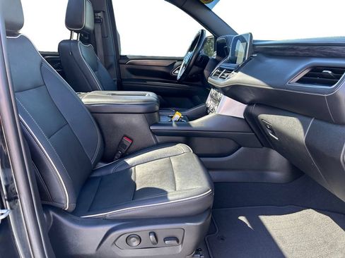 Used 2023 GMC Yukon SLT w/ Max Trailering Package AWD/4WD image 18