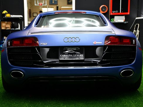 Used 2011 Audi R8 V10 image 7