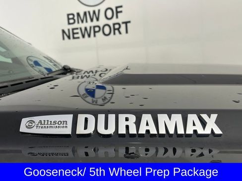 Used 2019 GMC Sierra 2500 Denali w/ Duramax Plus Package AWD/4WD image 3