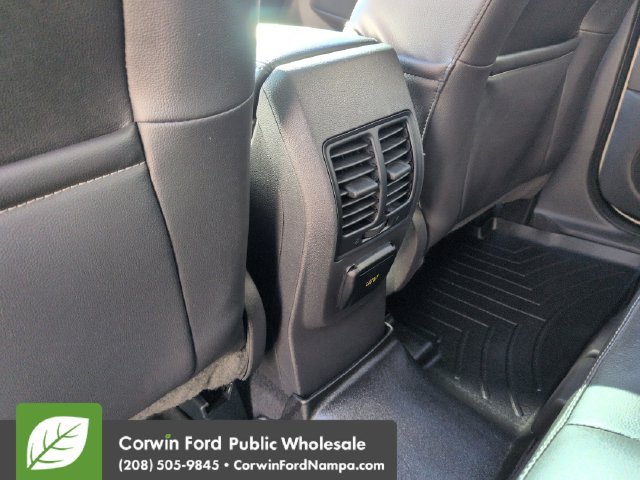 Used 2017 Ford Escape Titanium AWD/4WD image 28