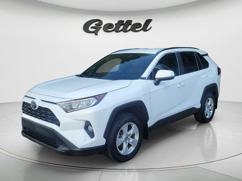 Certified 2020 Toyota RAV4 XLE FWD image 1