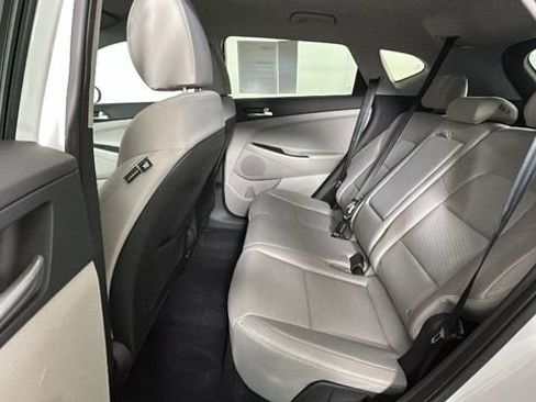 Used 2021 Hyundai Tucson SEL FWD image 6