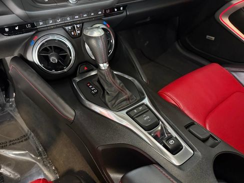 Used 2018 Chevrolet Camaro SS RWD image 24
