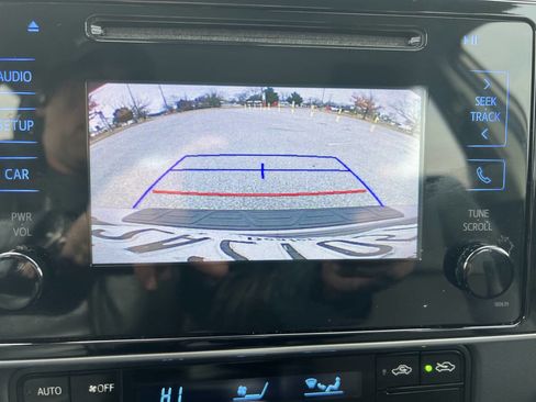 Used 2017 Toyota Corolla SE image 13