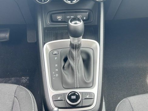 Used 2026 Hyundai Venue SEL FWD image 9
