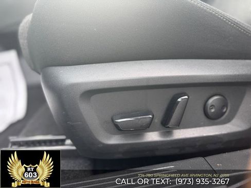 Used 2024 Nissan Rogue SV image 24