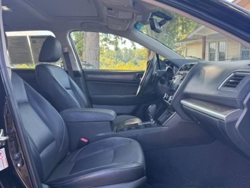 Used 2018 Subaru Outback 2.5i Limited AWD/4WD image 12