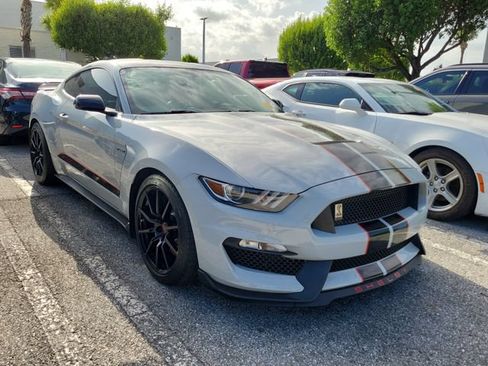 Used 2017 Ford Mustang Shelby GT350 RWD image 3