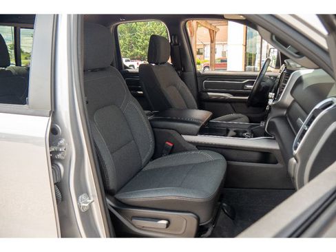 Used 2022 RAM 1500 Big Horn AWD/4WD image 15