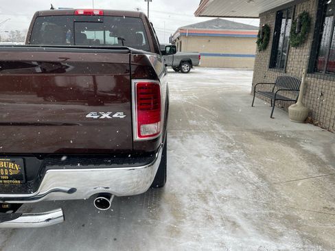 Used 2015 RAM 1500 Laramie w/ Convenience Group image 11