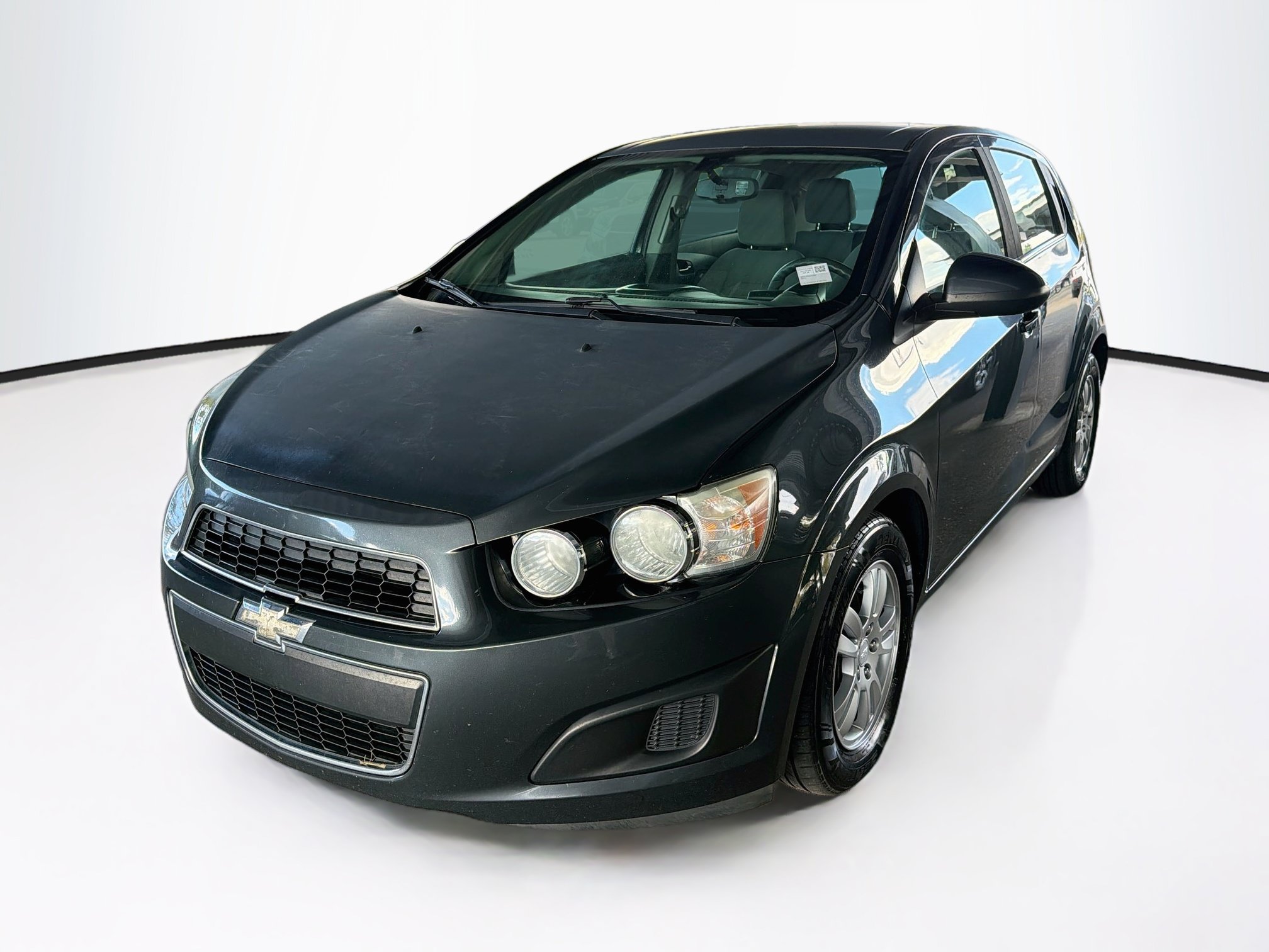 Used 2015 Chevrolet Sonic LT FWD image 3