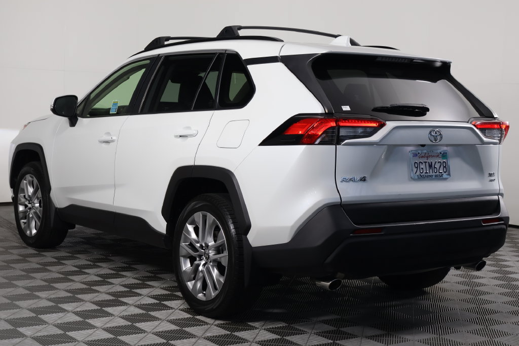 Used 2023 Toyota RAV4 XLE Premium AWD/4WD image 6