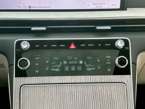 New 2025 Genesis GV80 2.5T Advanced image 21