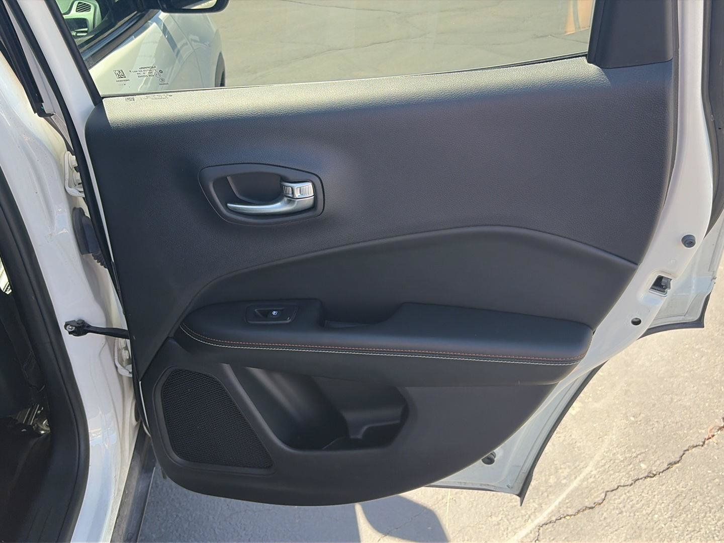 Used 2019 Jeep Compass Latitude w/ Popular Equipment Group AWD/4WD image 22
