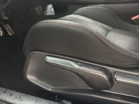 Used 2018 Honda Civic Si image 11