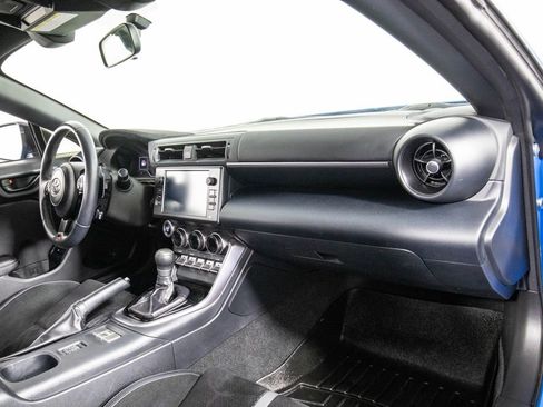 Used 2023 Toyota GR86 Premium RWD image 13