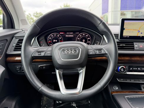 Used 2018 Audi Q5 2.0T Premium Plus w/ Premium Plus Package AWD/4WD image 18