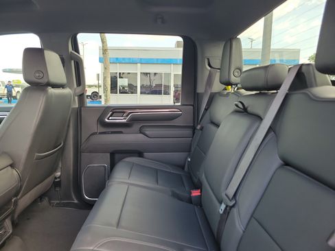 Used 2024 Chevrolet Silverado 2500 LTZ AWD/4WD image 11