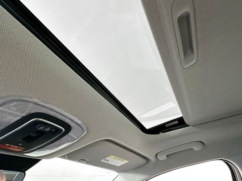 Used 2023 Hyundai Elantra Limited image 23