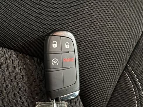 Used 2023 Jeep Renegade Altitude AWD/4WD image 20