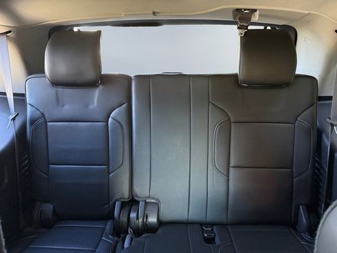 Used 2017 GMC Yukon Denali image 25