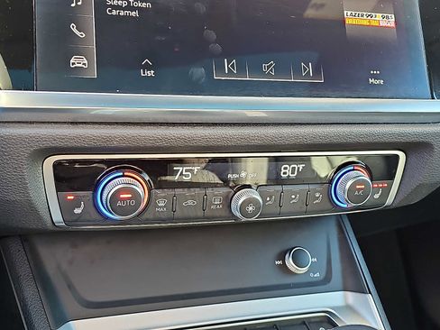 Used 2025 Audi Q3 2.0T Premium image 17