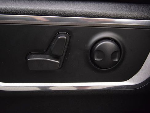 Used 2023 RAM 1500 Laramie AWD/4WD image 28