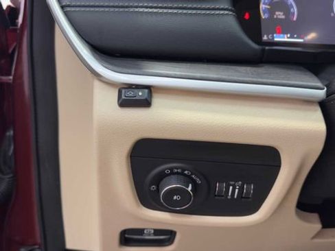 Used 2021 Jeep Grand Cherokee L Limited image 33