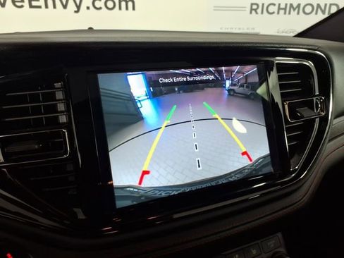 Used 2025 Dodge Durango GT AWD/4WD image 26