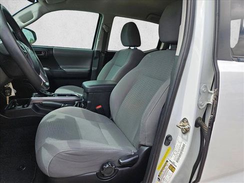 Used 2019 Toyota Tacoma SR5 RWD image 15