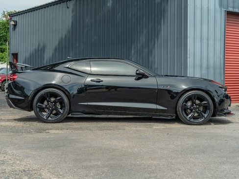 Used 2020 Chevrolet Camaro LT image 7