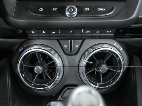 Used 2022 Chevrolet Camaro SS RWD image 21