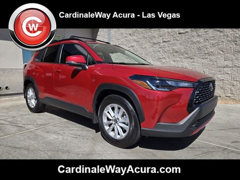 Used 2022 Toyota Corolla Cross LE image 1