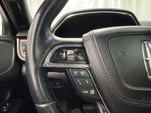 Used 2017 Lincoln Continental Reserve w/ Technology Package image 15